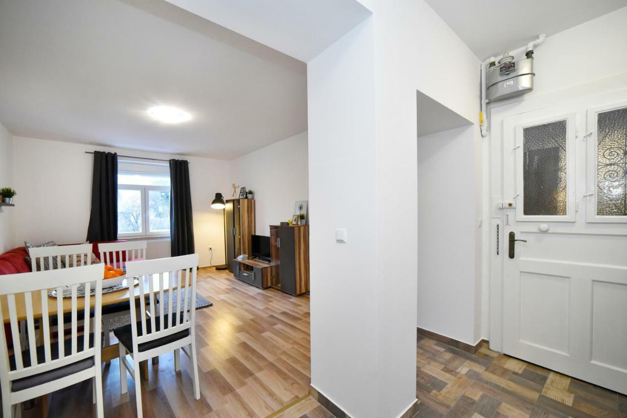 זאגרב Block Apartment Maks מראה חיצוני תמונה